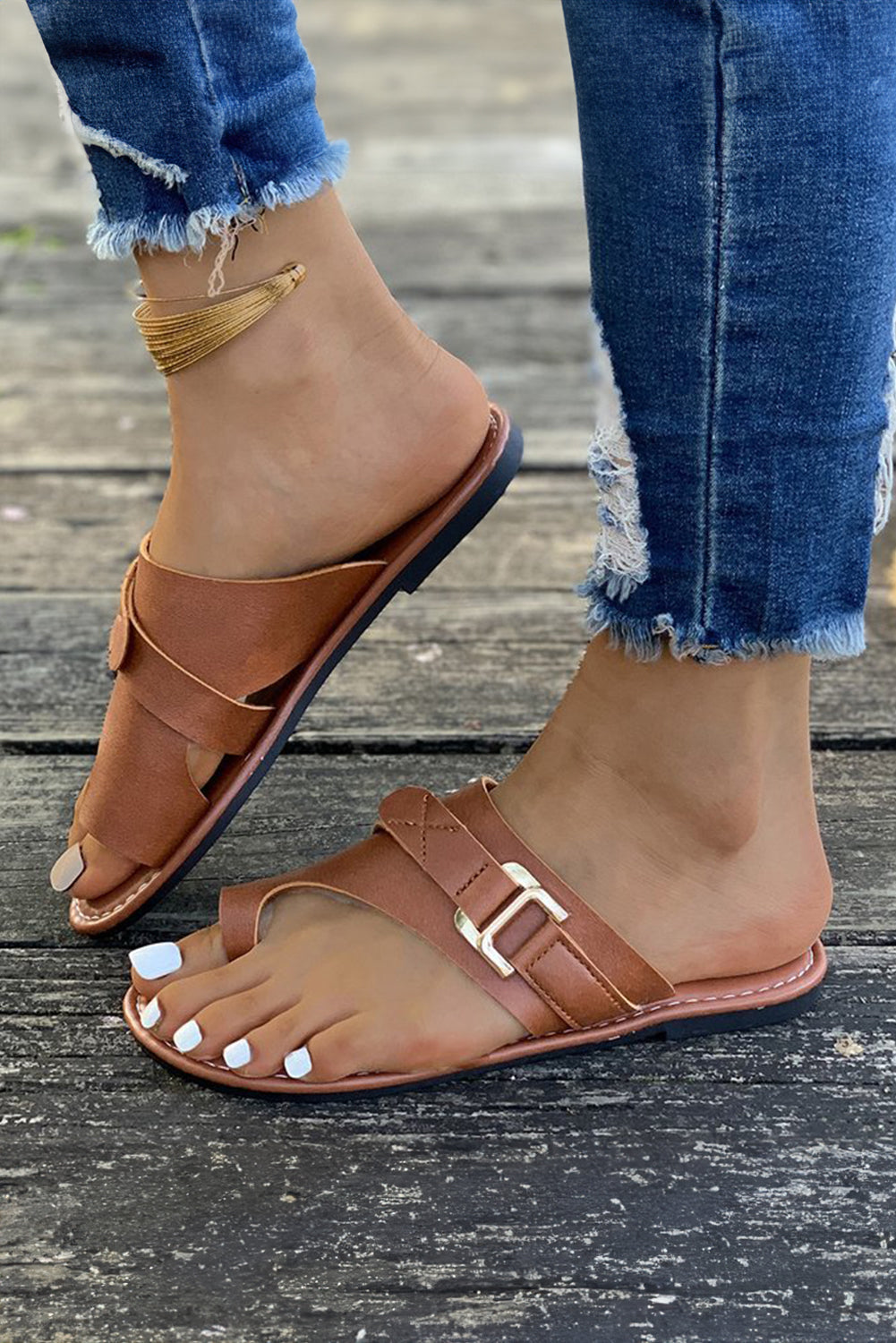 Chestnut Toe Ring Flat Sandal Slippers